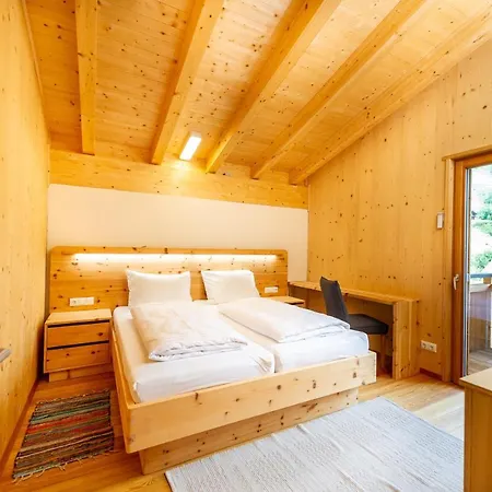 Haus Regenbogen Holiday home Pragraten