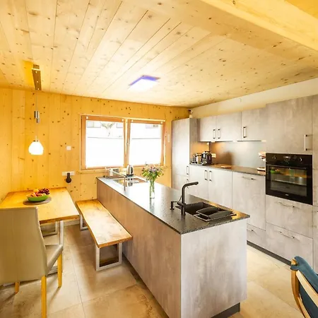 Haus Regenbogen Holiday home Pragraten